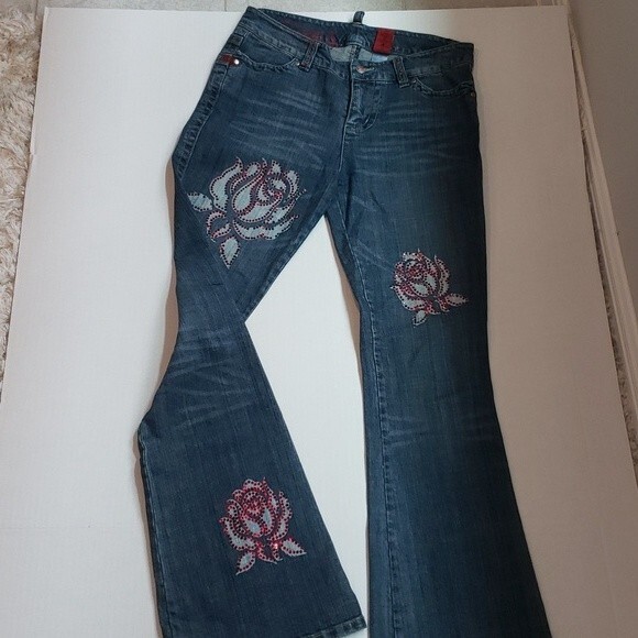 Western Denim Bank Women’s Flare Jeans Flower Bedazzling Medium Wash Size 30 - Picture 8 of 13